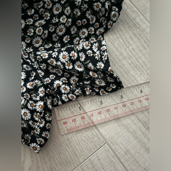 Brand New - Hollister Black Floral Smocked-Waist Off-The-Shoulder Romper - Picture 3 of 3